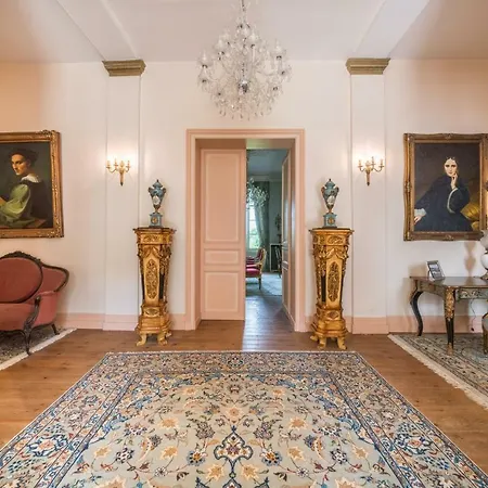 Chateau Le Parc De Mirambeau (Charente-Maritime)