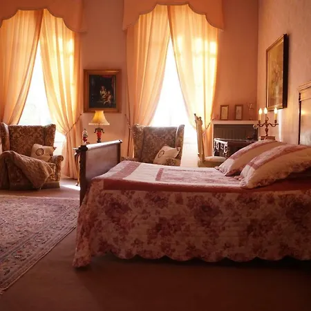 Chateau Le Parc De Mirambeau * Mirambeau (Charente-Maritime)
