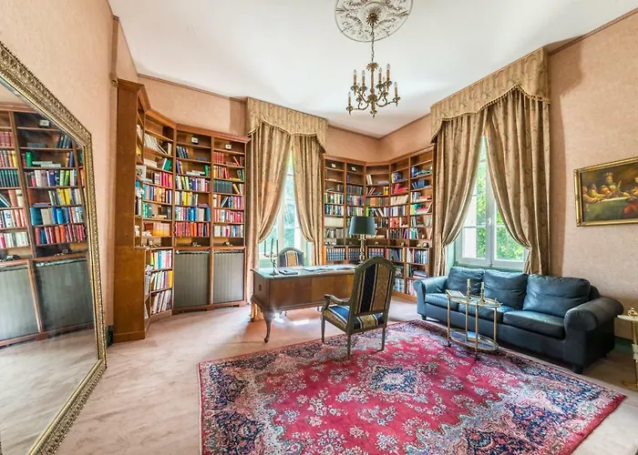 Chateau Le Parc De Guest house