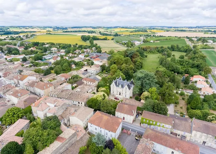 Chateau Le Parc De Guest house *