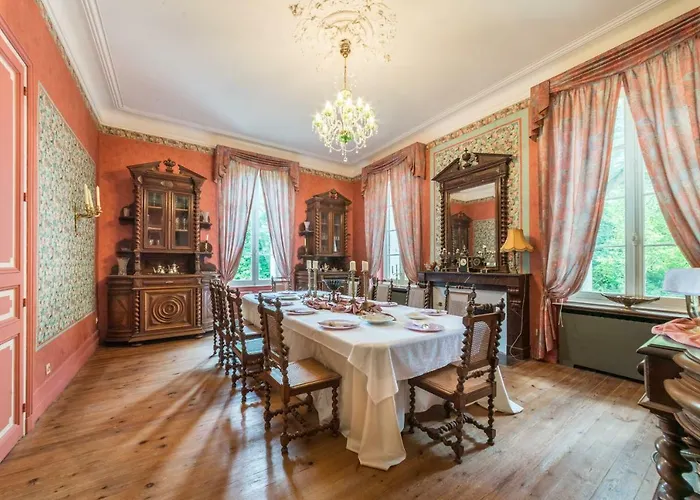 Chateau Le Parc De Mirambeau (Charente-Maritime)