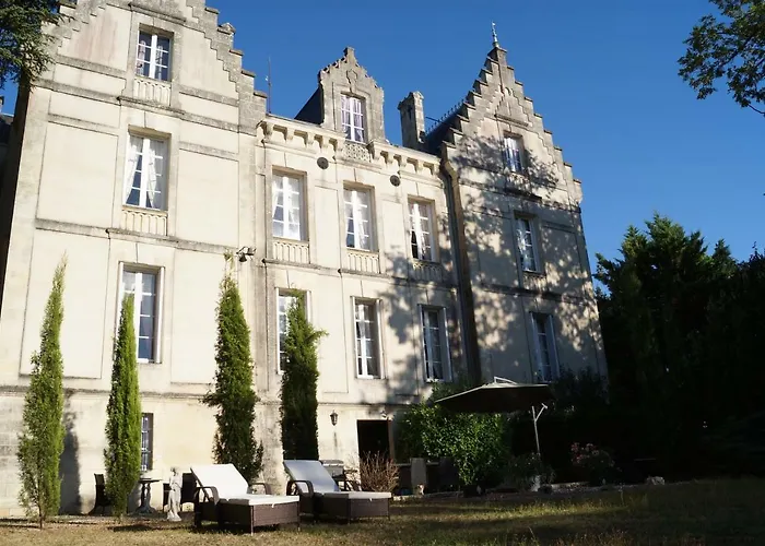 Chateau Le Parc De Mirambeau (Charente-Maritime)