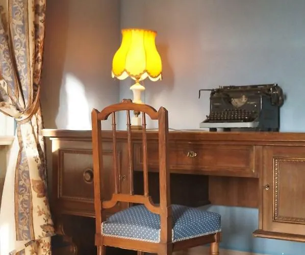 Chateau Le Parc De Mirambeau (Charente-Maritime)